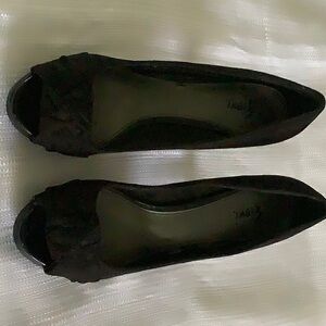 Elegant Black Women's Flats